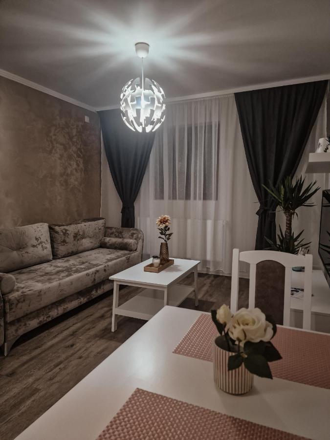 Immocity Oradea Bagian luar foto