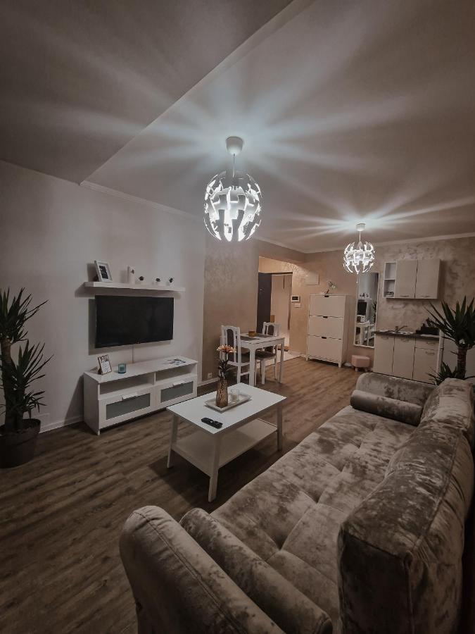 Immocity Oradea Bagian luar foto